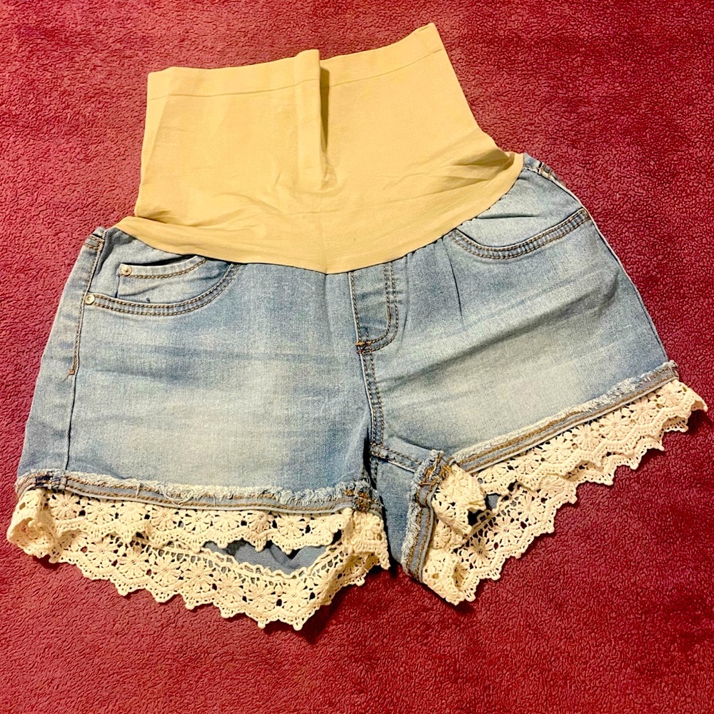 Size Medium - Bella Vida Denim Lace Maternity Shorts